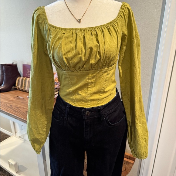 Green Fitted Long Sleeve Blouse with Ruched Details - Picture 1 of 7